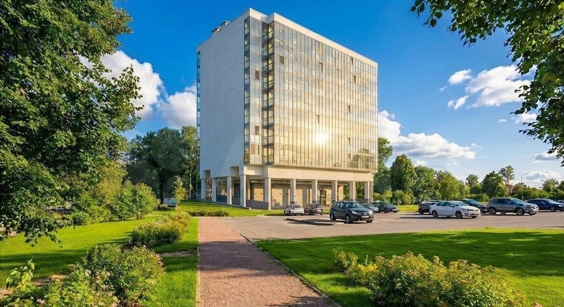 Сквер у дома